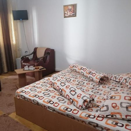 Pensiunea Pomi -Oesti Hotel Albestii Paminteni Eksteriør billede