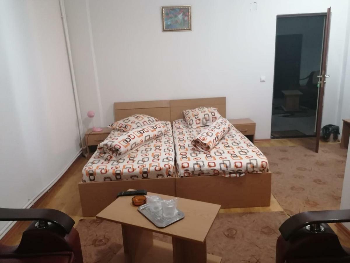 Pensiunea Pomi -Oesti Hotel Albestii Paminteni Eksteriør billede