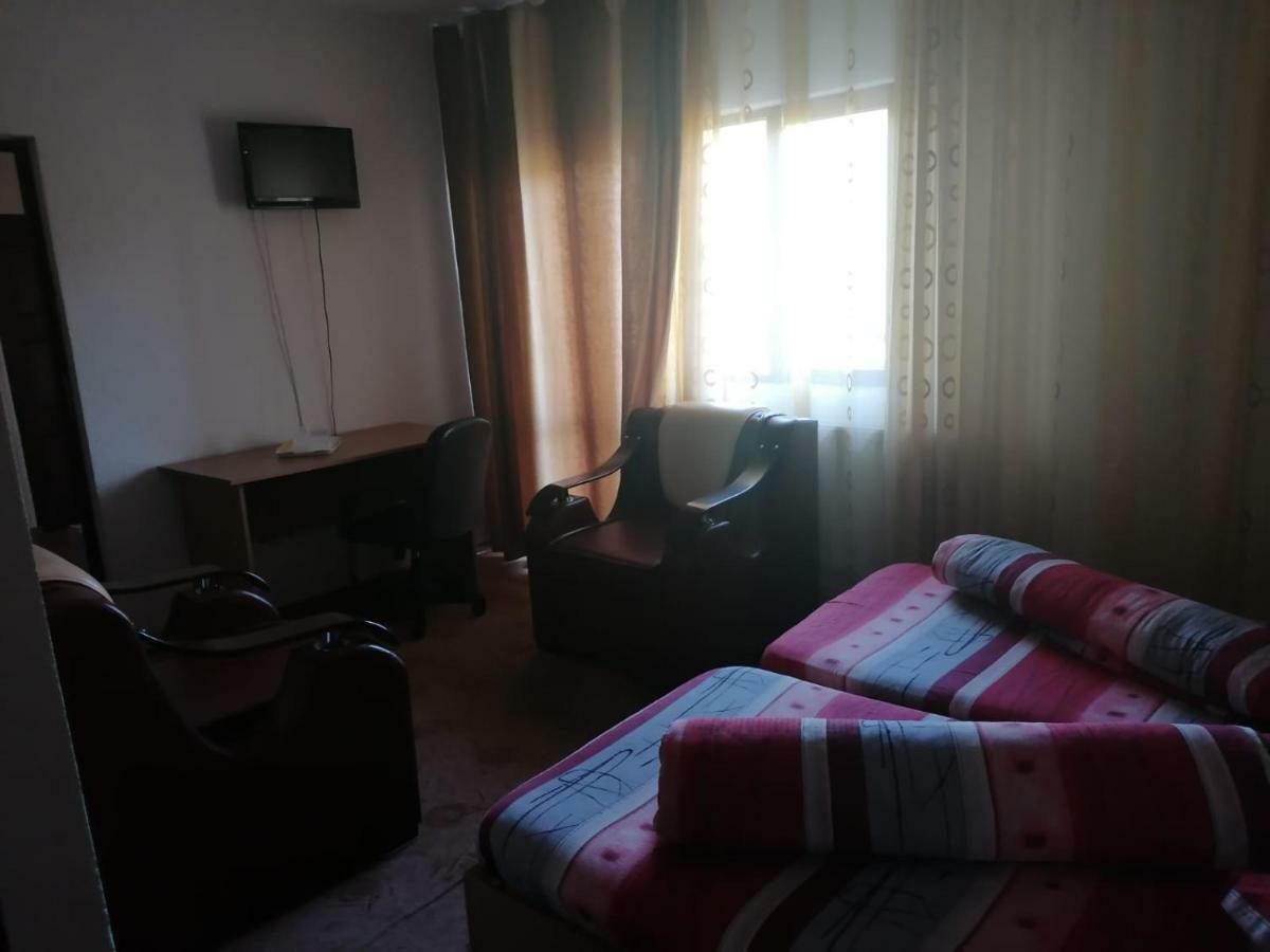 Pensiunea Pomi -Oesti Hotel Albestii Paminteni Eksteriør billede