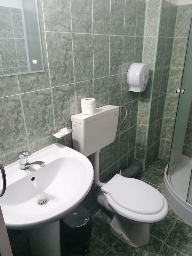 Pensiunea Pomi -Oesti Hotel Albestii Paminteni Eksteriør billede